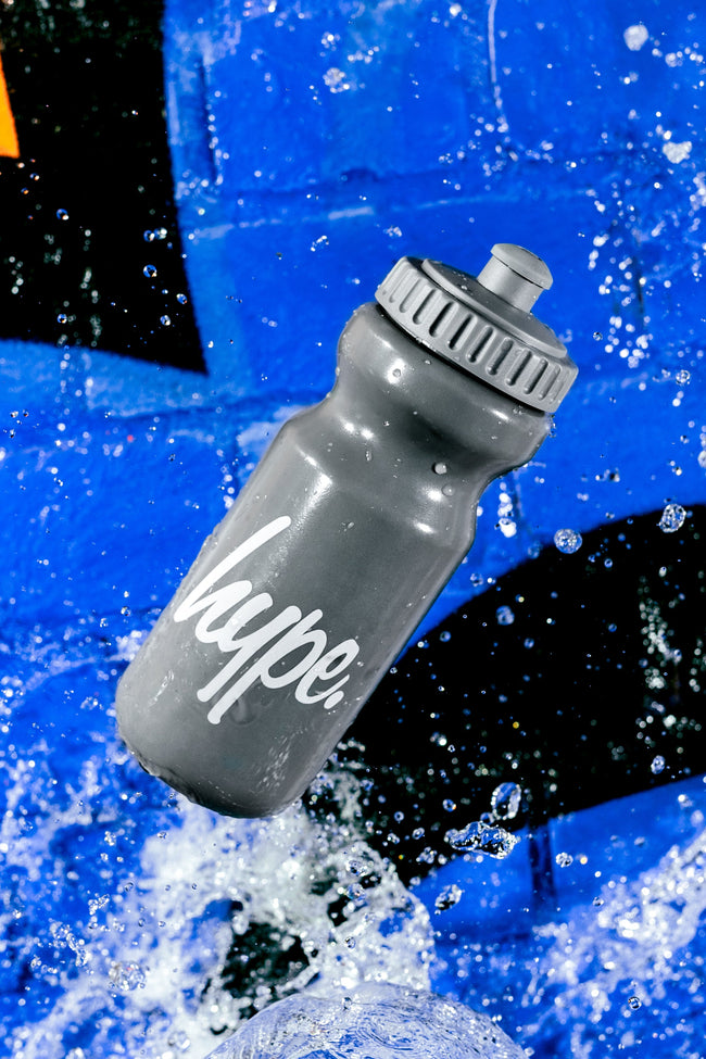 HYPE GREY SCRIPT BOTTLE - 600ml