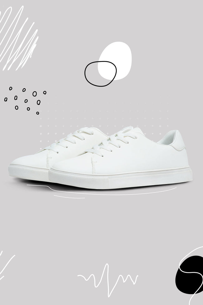 HYPE WHITE COURT KIDS TRAINERS