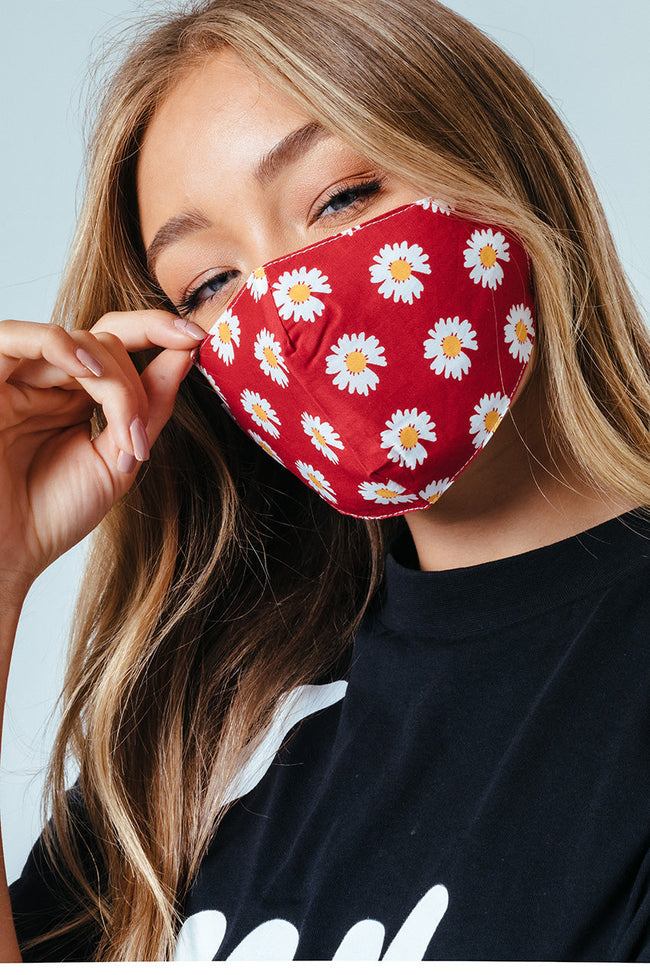 HYPE ADULT RED DAISY ADJUSTABLE FACE MASK