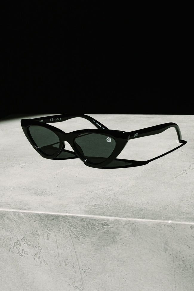 HYPE BLACK CAT EYE SUNGLASSES