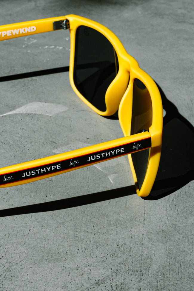 HYPE YELLOW BLACK STRIPE SUNGLASSES