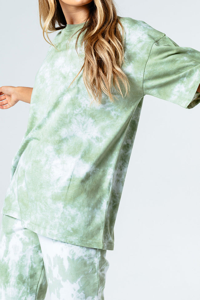 HYPE GREEN TIE DYE WOMEN'S OVERSIZED T-SHIRT