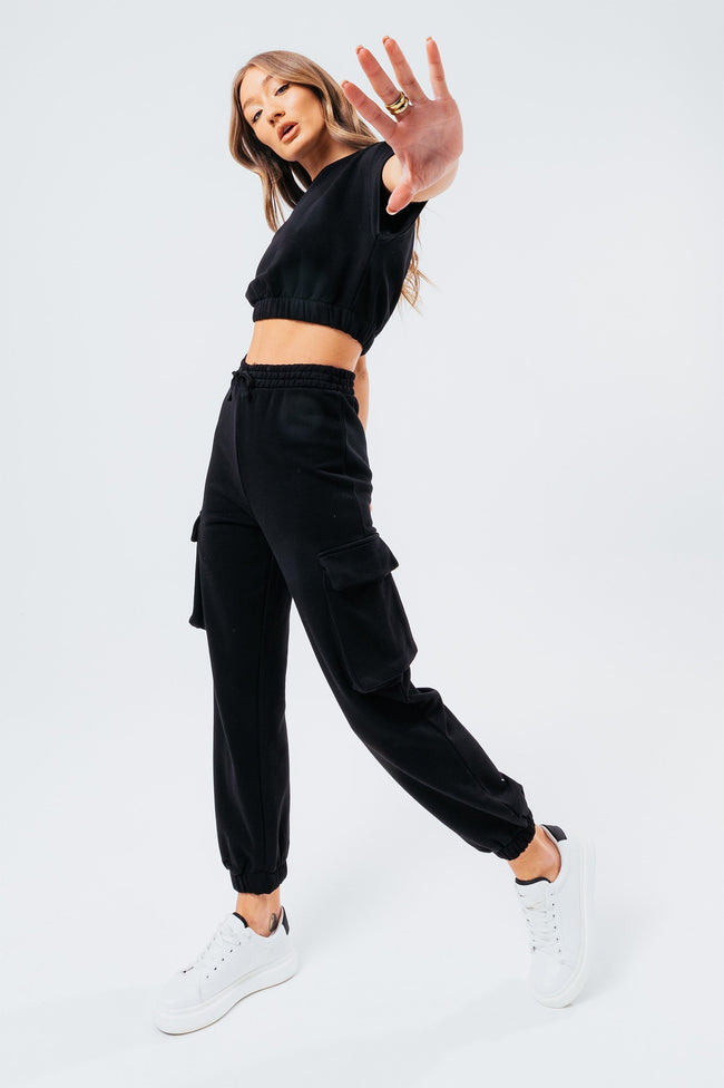 WOMEN'S BLACK SWEAT CROP T-SHIRT & CARGO JOGGERS