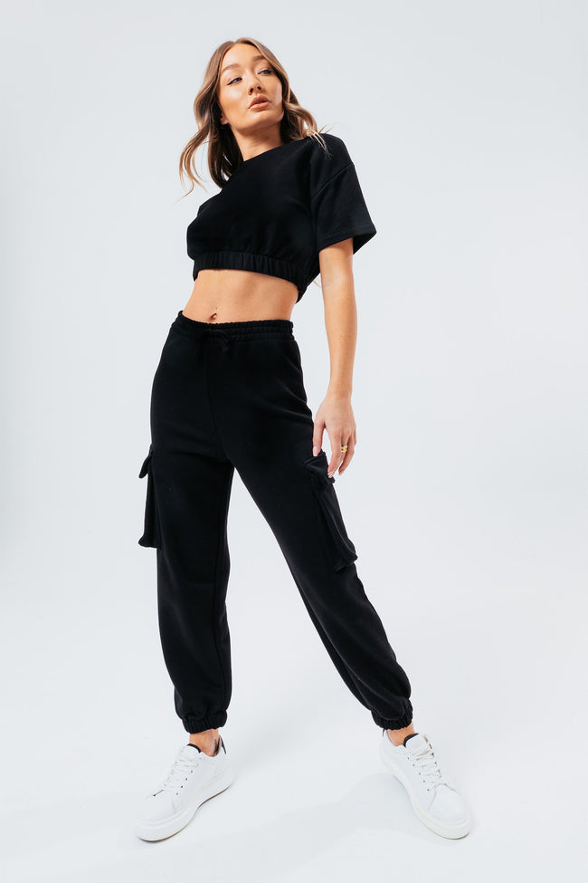 WOMEN'S BLACK SWEAT CROP T-SHIRT & CARGO JOGGERS