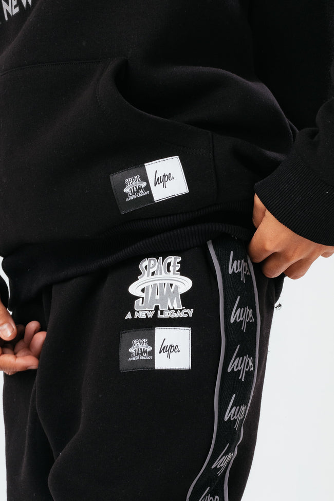 SPACE JAM X HYPE. SPACE JAM BLACK REFLECTIVE KIDS PULLOVER HOODIE