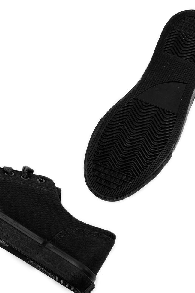 HYPE BLACK PUMP KIDS TRAINERS